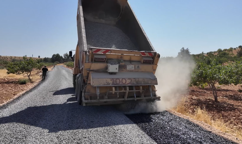 Karaköprü kırsalında 7 km’lik yol büyükşehir’le yenilendi